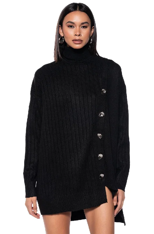 ELLIS OVERSIZED BUTTON DETAIL OPEN SIDE SWEATER